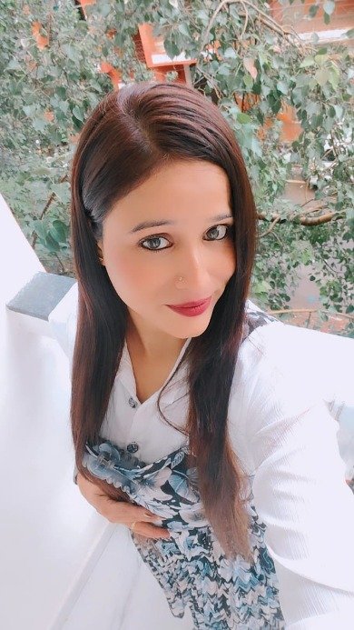 Call Girls service in Connaught Place